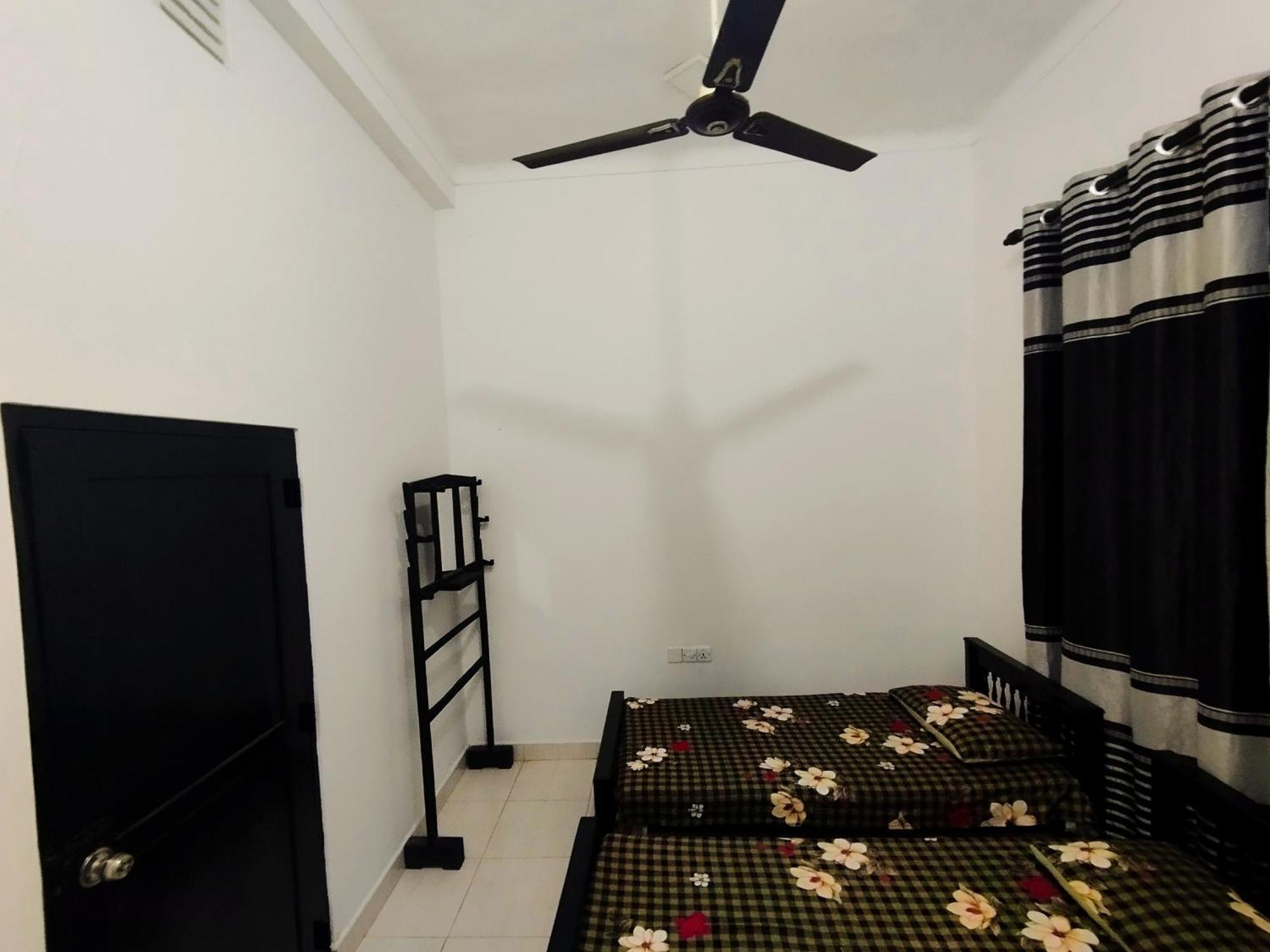 Rayyan Mahal Hotel Puttalam Ngoại thất bức ảnh